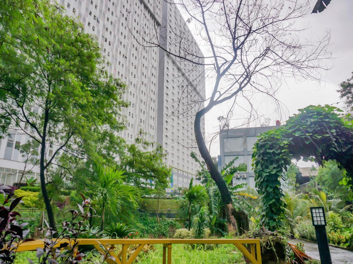 Vaccinated Staff - OYO 90241 Gunung Putri Square Apartment Bogor Exterior foto